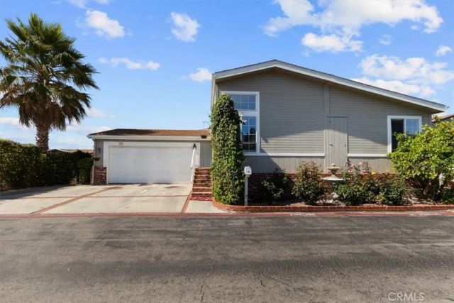 201 Crow, Fountain Valley, CA 92708