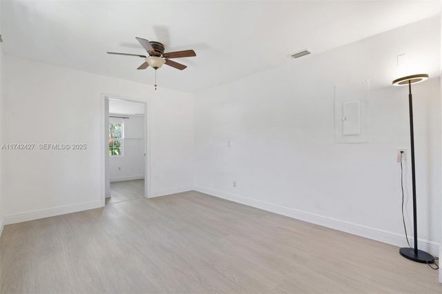 11448 N 68th St Street N, The Acreage, FL 33412