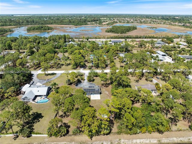 11448 N 68th St Street N, The Acreage, FL 33412