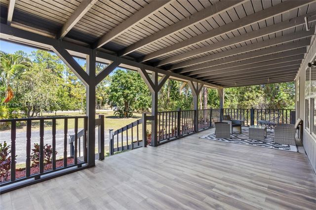 11448 N 68th St Street N, The Acreage, FL 33412