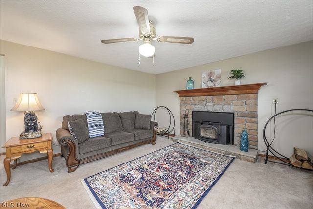 4715 Rock Spring Road, Ravenna, OH 44266