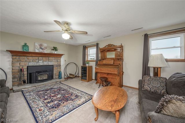 4715 Rock Spring Road, Ravenna, OH 44266