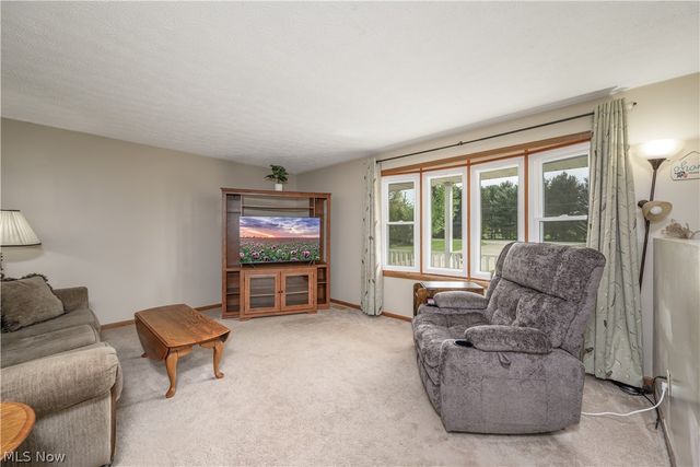 4715 Rock Spring Road, Ravenna, OH 44266
