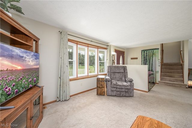 4715 Rock Spring Road, Ravenna, OH 44266