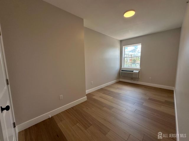 213 French Street 7, New Brunswick, NJ 08901