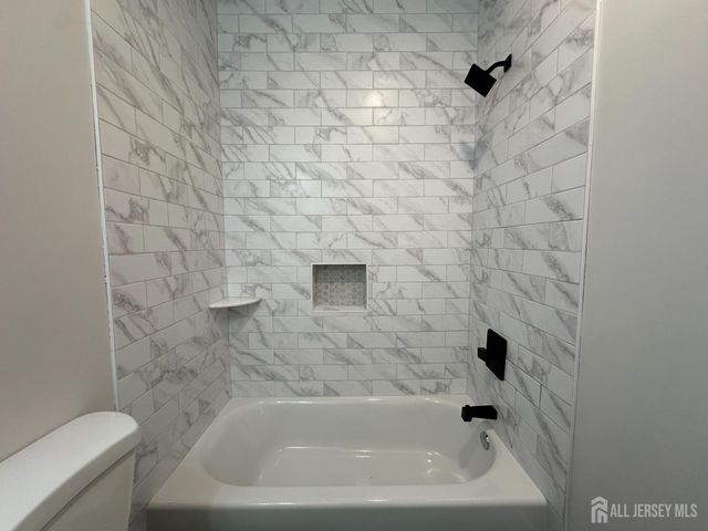 213 French Street 7, New Brunswick, NJ 08901