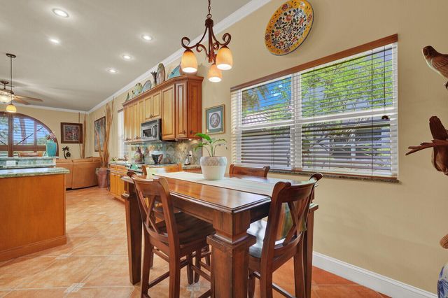718 NW 177th Avenue, Pembroke Pines, FL 33029