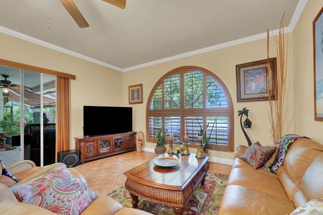718 NW 177th Avenue, Pembroke Pines, FL 33029