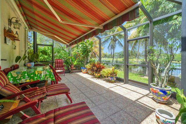 718 NW 177th Avenue, Pembroke Pines, FL 33029