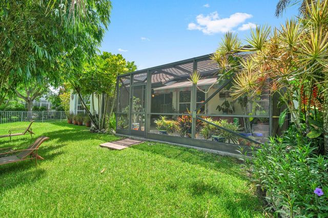 718 NW 177th Avenue, Pembroke Pines, FL 33029