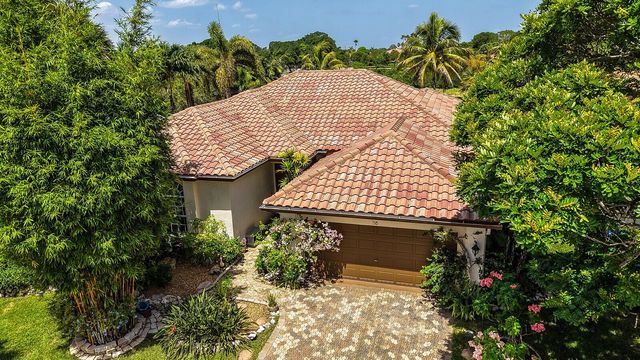 718 NW 177th Avenue, Pembroke Pines, FL 33029