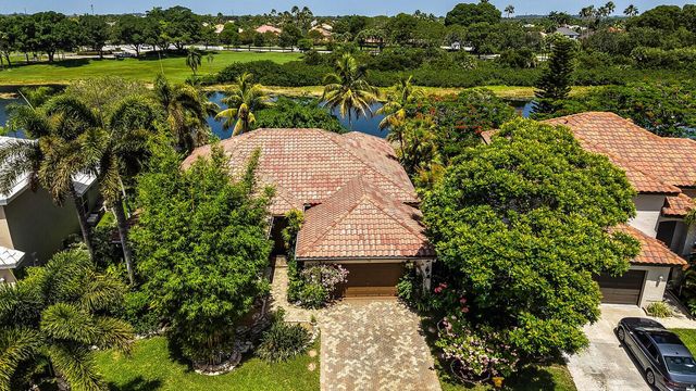 718 NW 177th Avenue, Pembroke Pines, FL 33029