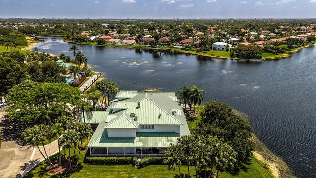 718 NW 177th Avenue, Pembroke Pines, FL 33029