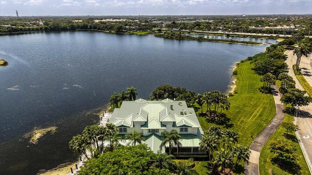718 NW 177th Avenue, Pembroke Pines, FL 33029