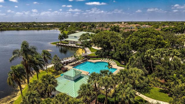 718 NW 177th Avenue, Pembroke Pines, FL 33029