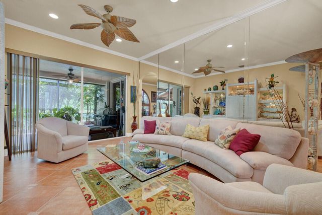 718 NW 177th Avenue, Pembroke Pines, FL 33029