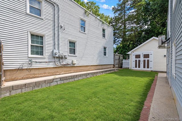 723 Park Avenue, Huntington, NY 11743