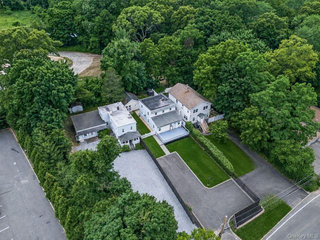 723 Park Avenue, Huntington, NY 11743