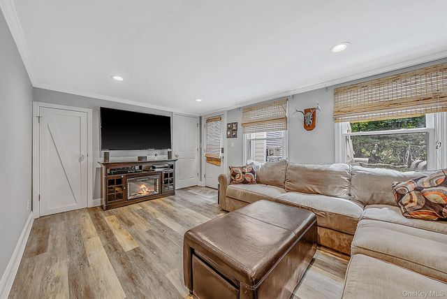 723 Park Avenue, Huntington, NY 11743