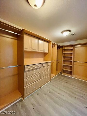 33 Tall Ruff Drive, Las Vegas, NV 89148