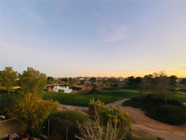 33 Tall Ruff Drive, Las Vegas, NV 89148