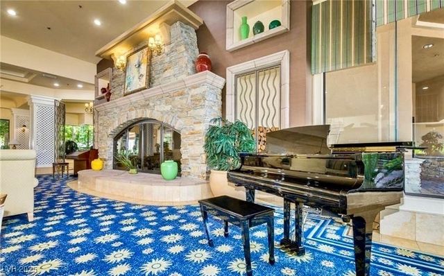 33 Tall Ruff Drive, Las Vegas, NV 89148