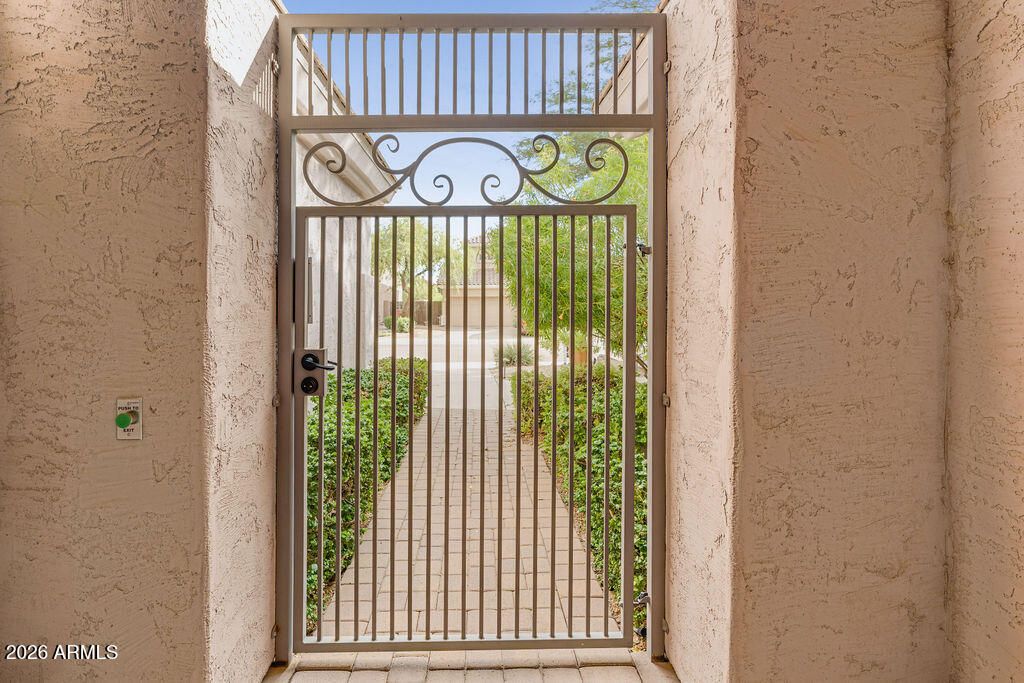 7228 E WHISTLING WIND Way, Scottsdale, AZ 85255 — photo 5