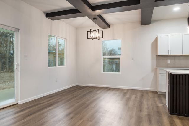 380 Deluvina Place SW, Albuquerque, NM 87105