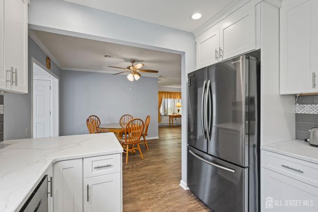 312 sharon Way C, Monroe, NJ 08831
