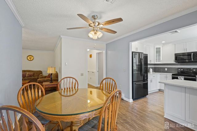 312 sharon Way C, Monroe, NJ 08831