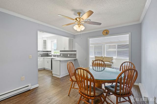 312 sharon Way C, Monroe, NJ 08831