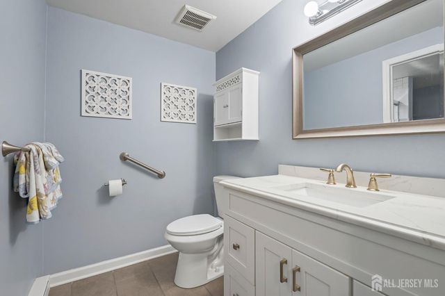 312 sharon Way C, Monroe, NJ 08831