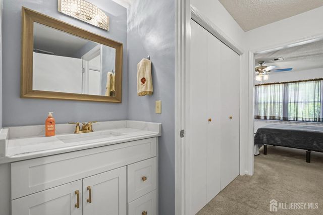 312 sharon Way C, Monroe, NJ 08831