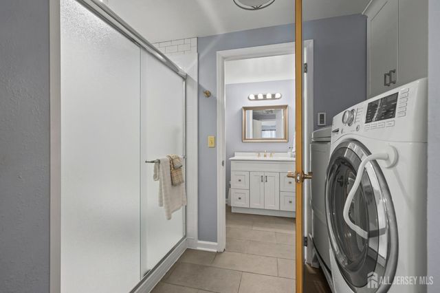 312 sharon Way C, Monroe, NJ 08831