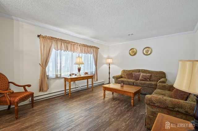 312 sharon Way C, Monroe, NJ 08831