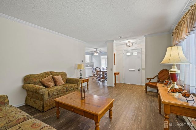 312 sharon Way C, Monroe, NJ 08831