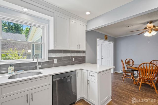 312 sharon Way C, Monroe, NJ 08831