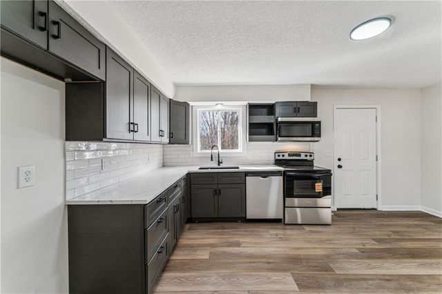 309 W Mcdonald Street, Edgerton, KS 66021