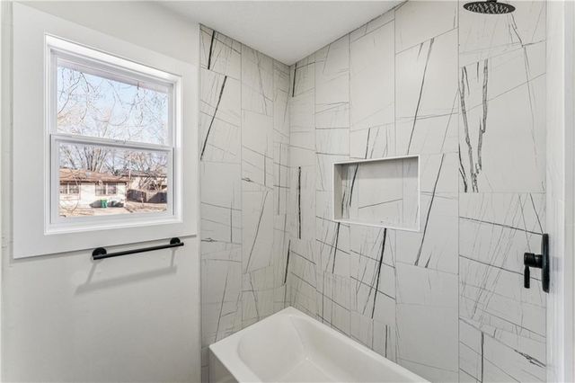 309 W Mcdonald Street, Edgerton, KS 66021