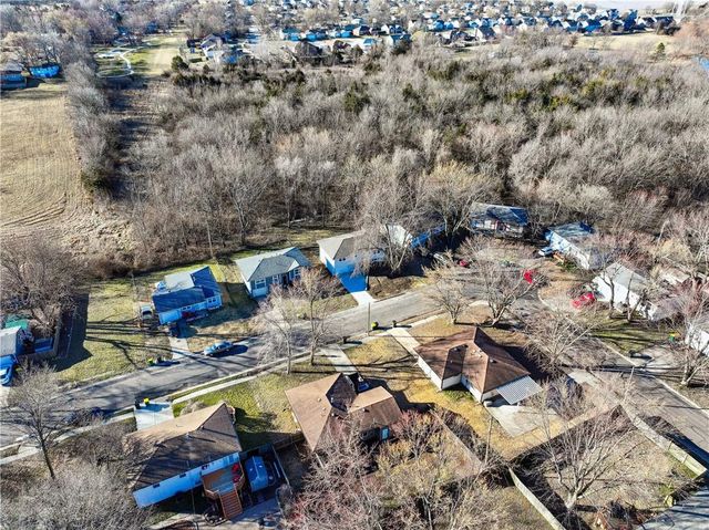 309 W Mcdonald Street, Edgerton, KS 66021