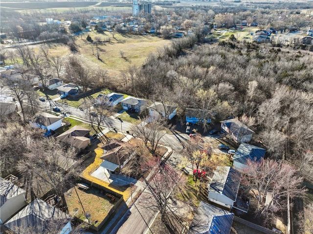 309 W Mcdonald Street, Edgerton, KS 66021