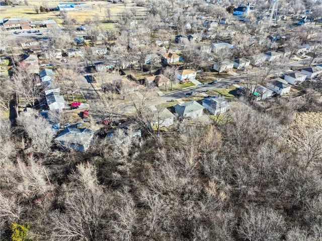 309 W Mcdonald Street, Edgerton, KS 66021