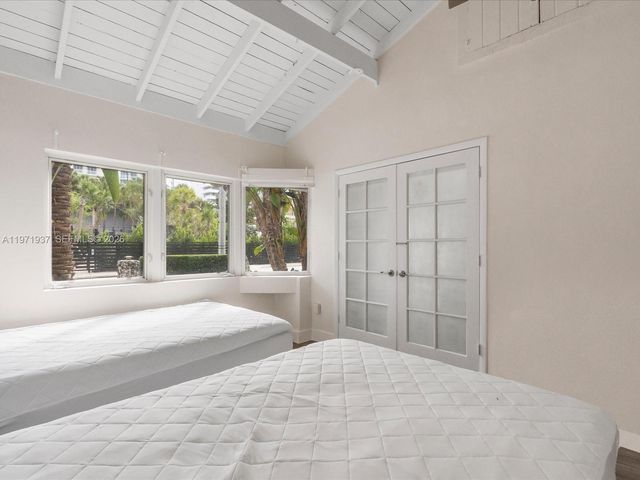 8934 Harding Ave, Surfside, FL 33154