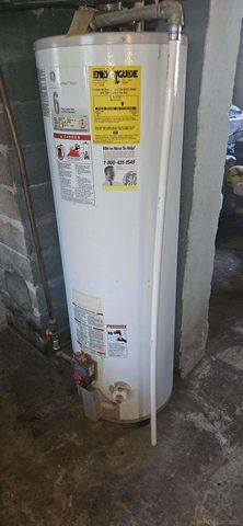 19504 Bigelow Street, Roseville, MI 48066