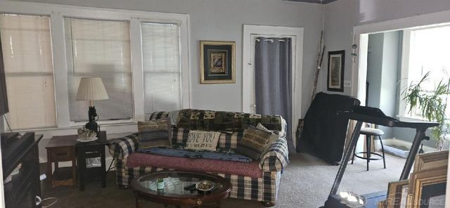 19504 Bigelow Street, Roseville, MI 48066