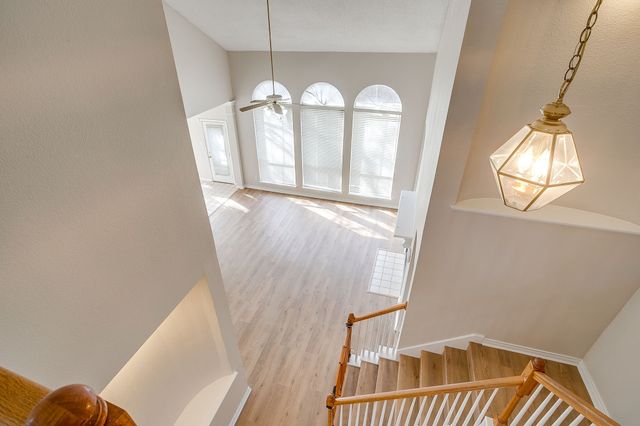 6937 Spring Valley Way, Fort Worth, TX 76132