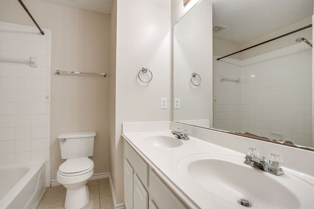 6937 Spring Valley Way, Fort Worth, TX 76132