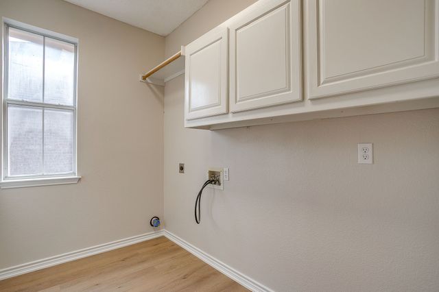 6937 Spring Valley Way, Fort Worth, TX 76132