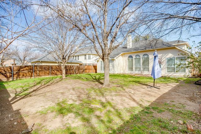 6937 Spring Valley Way, Fort Worth, TX 76132