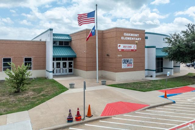 6937 Spring Valley Way, Fort Worth, TX 76132